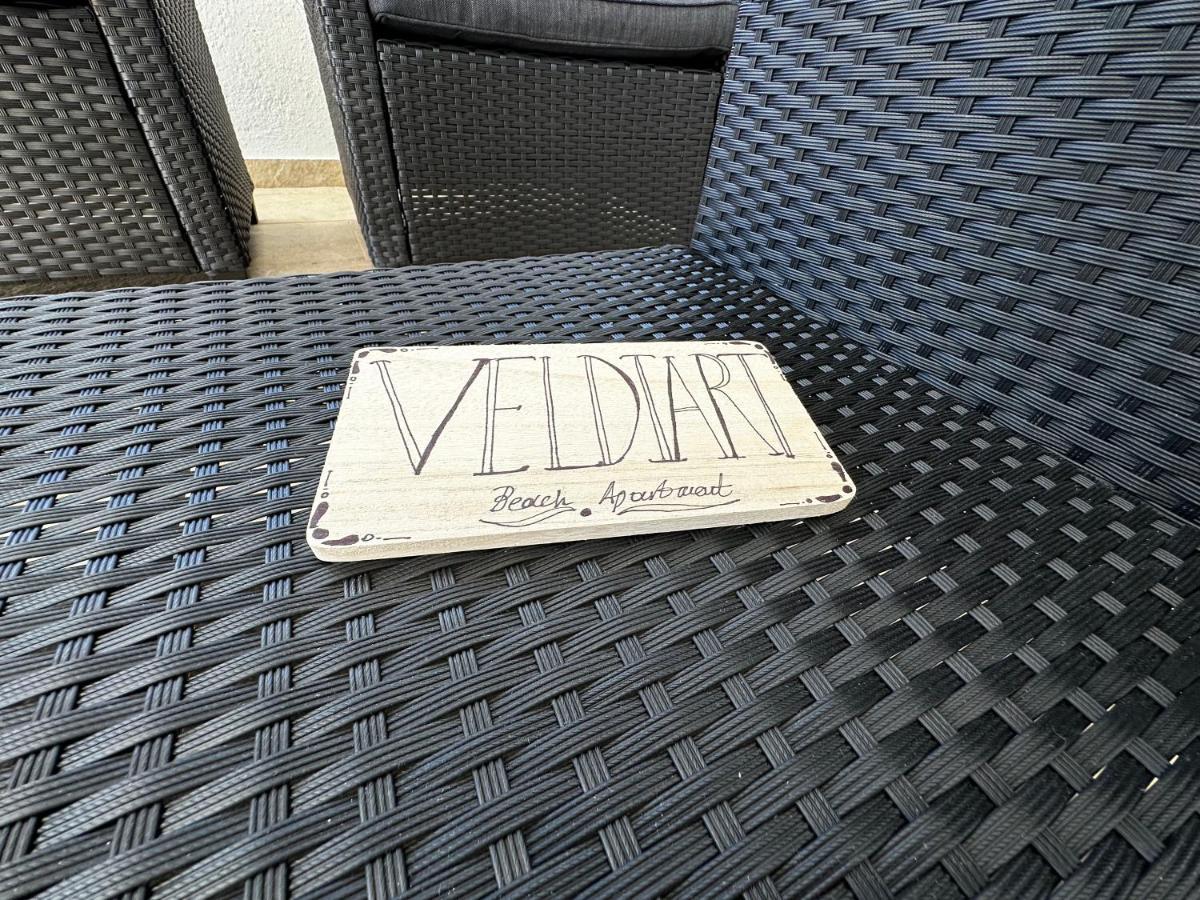 Veldi Art - Kamari Beach Apartment Fira  Exterior foto