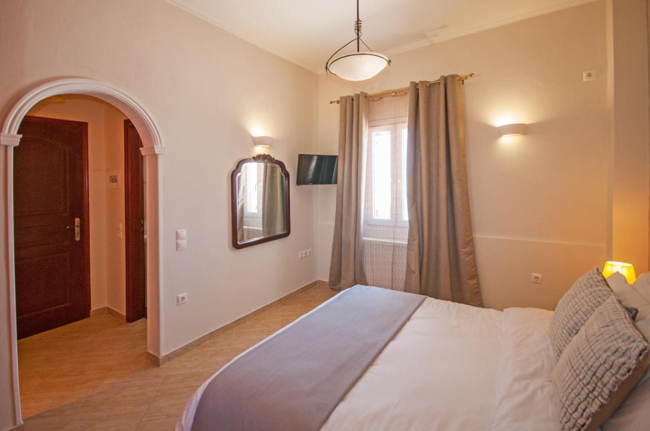 Veldi Art - Kamari Beach Apartment Fira  Exterior foto